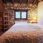 Mountain Stonehouse - By Alseides Daire Elatochori