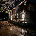 Daire Mountain Stonehouse - By Alseides *