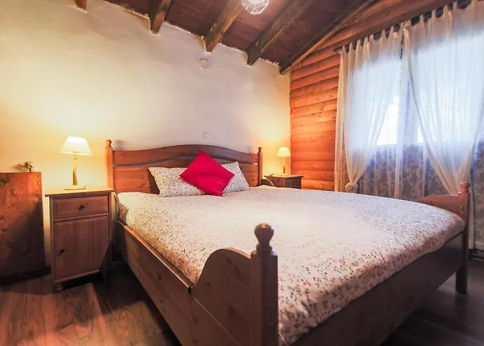 Mountain Stonehouse - By Alseides * Elatochórion